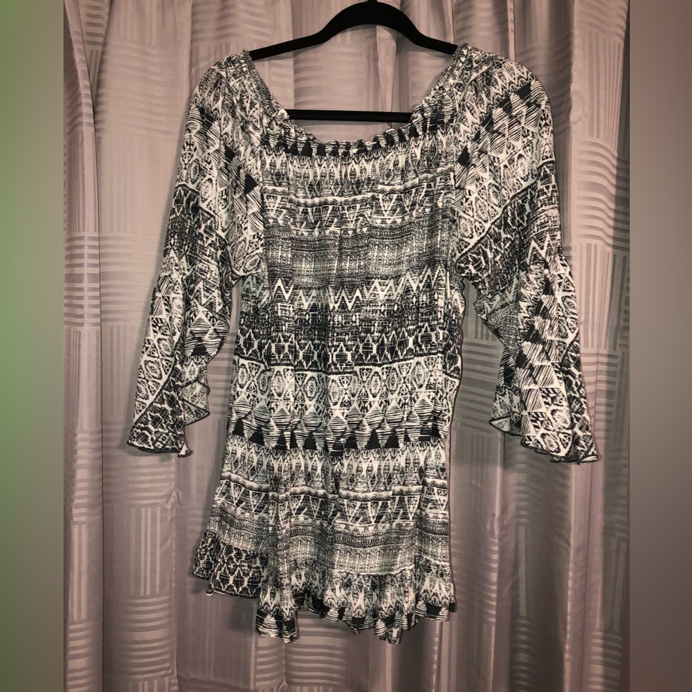 Grande & Greene black and white Aztec pattern flowy top XL